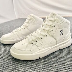 On Cloud The Roger Clubhouse Mid White Sneakers Shoes Womens Size 6 New With Box